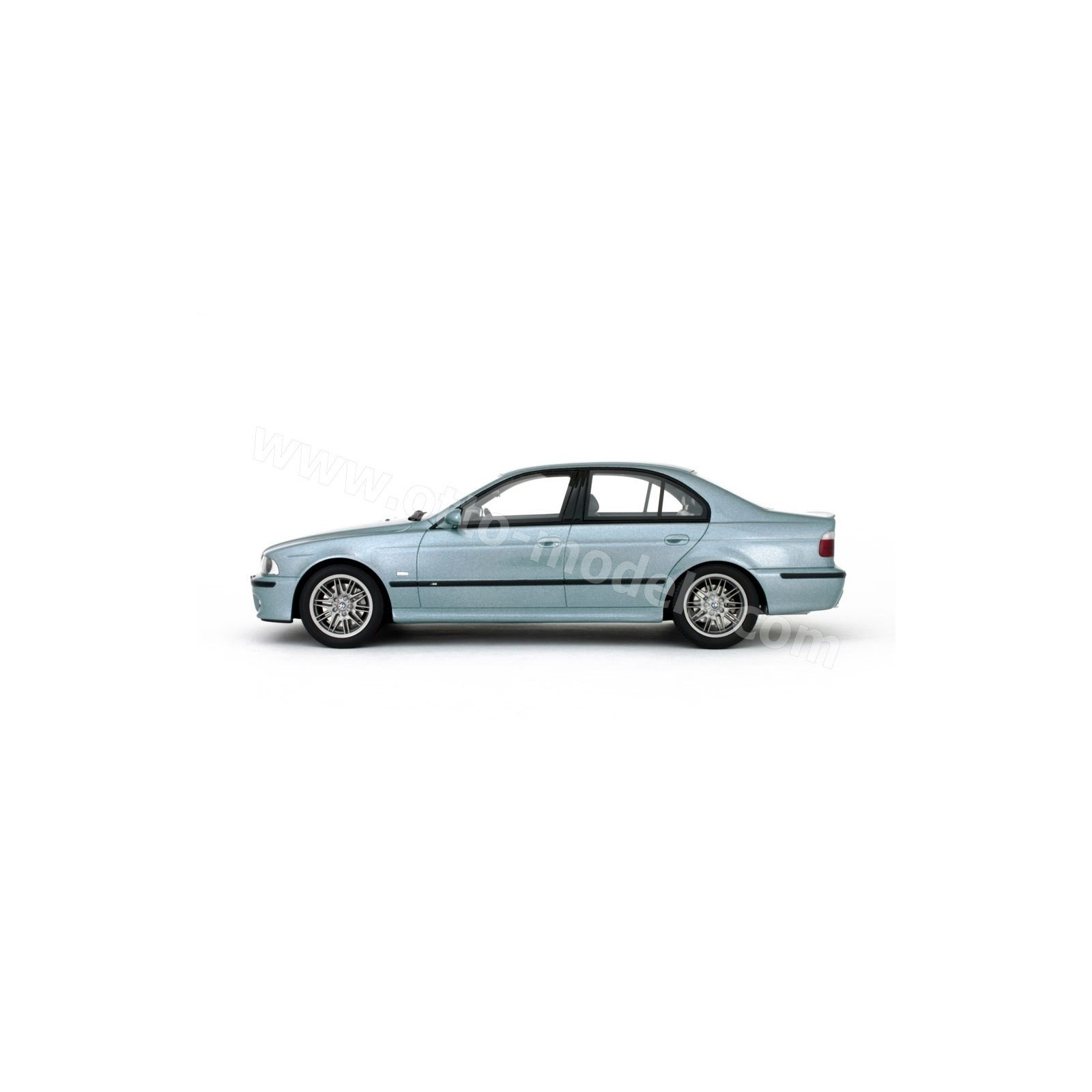 BMW E39 M5 Silverwater Blue 2000