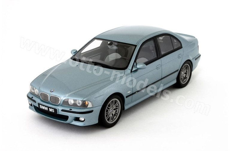 BMW E39 M5 Silverwater Blue 2000