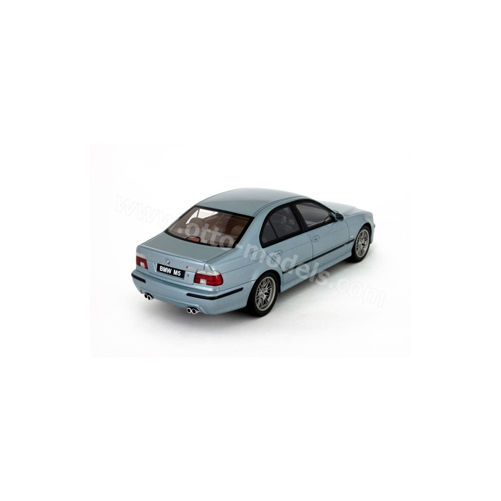 BMW E39 M5 Silverwater Blue 2000