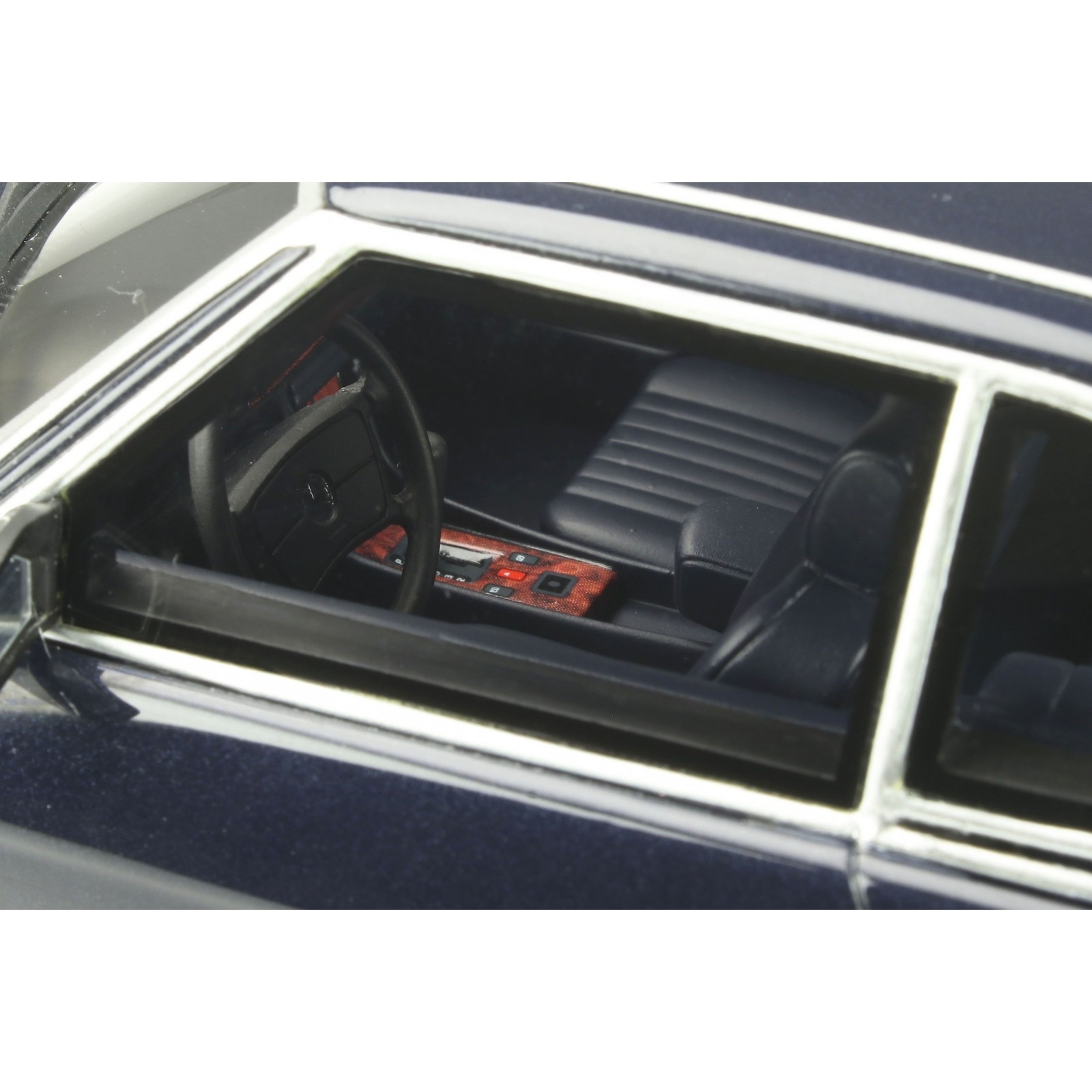 Mercedes-Benz 560 (R107) AMG Midnight Blue 1979