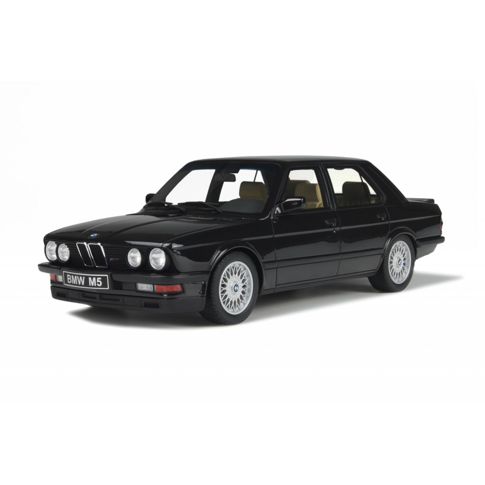 BMW E28 M5 Diamond Black 1984