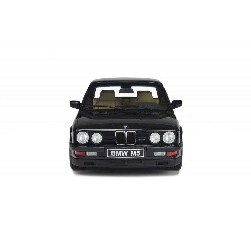 BMW E28 M5 Diamond Black 1984