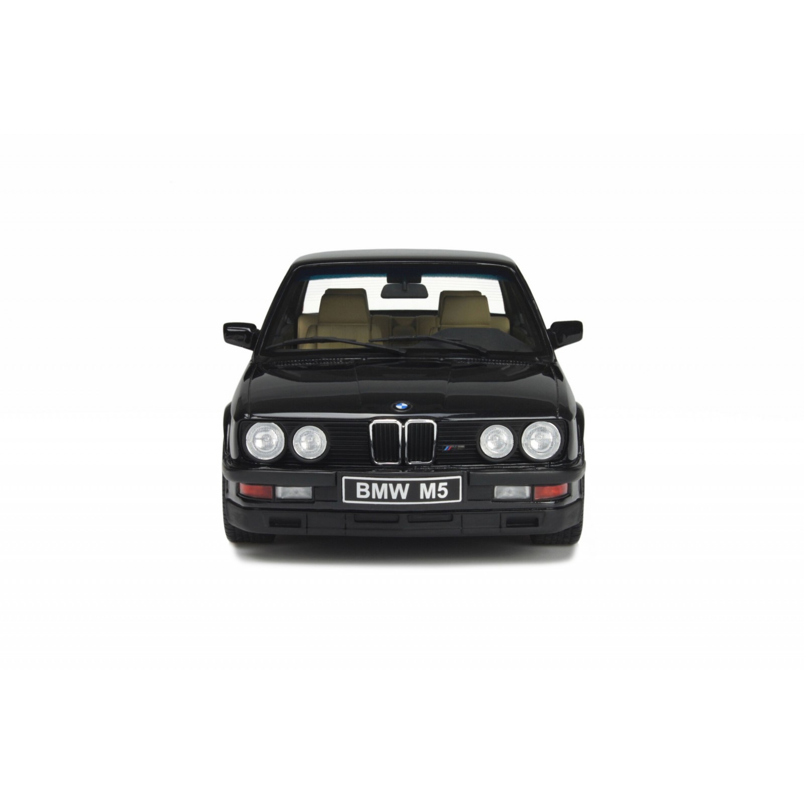 BMW E28 M5 Diamond Black 1984