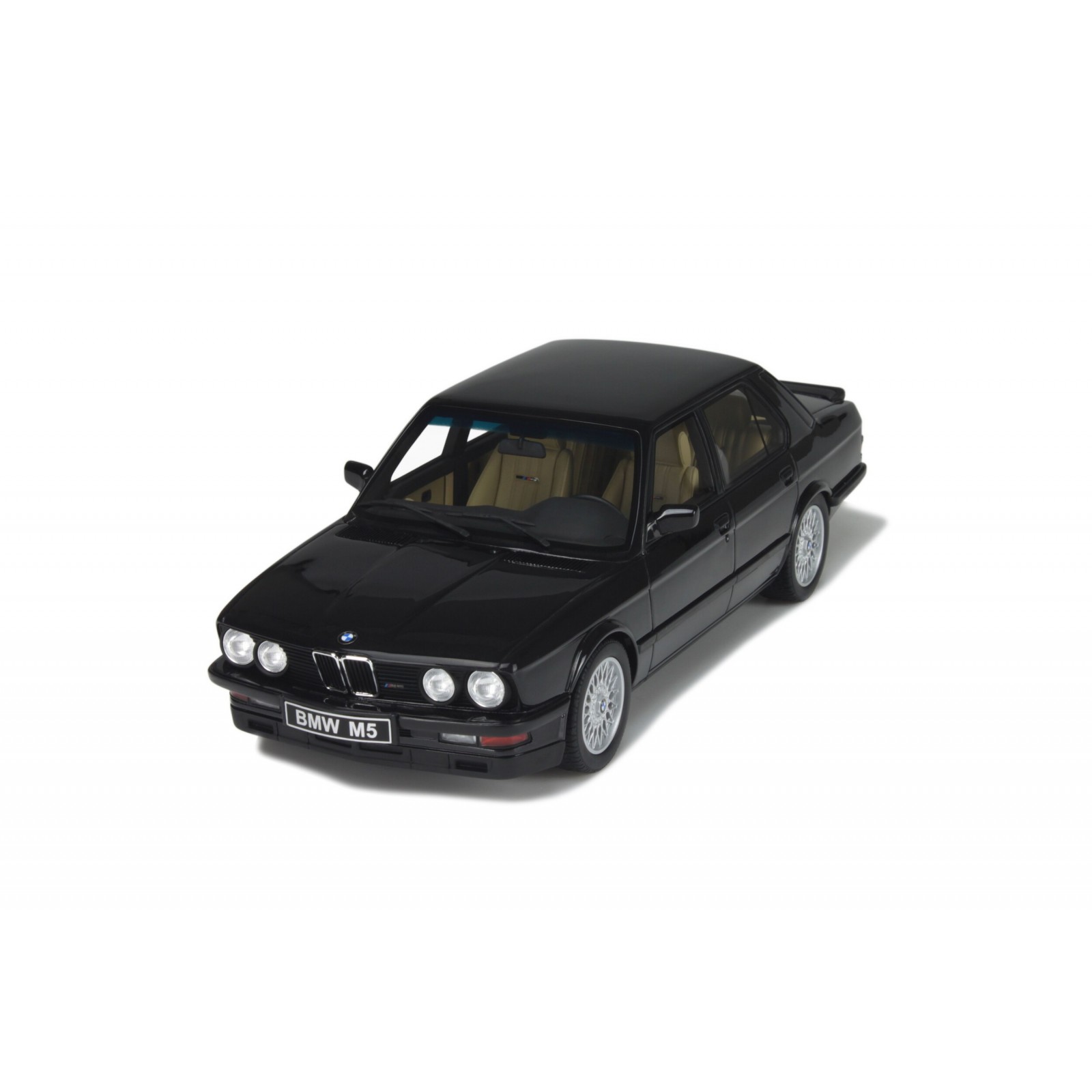 BMW E28 M5 Diamond Black 1984