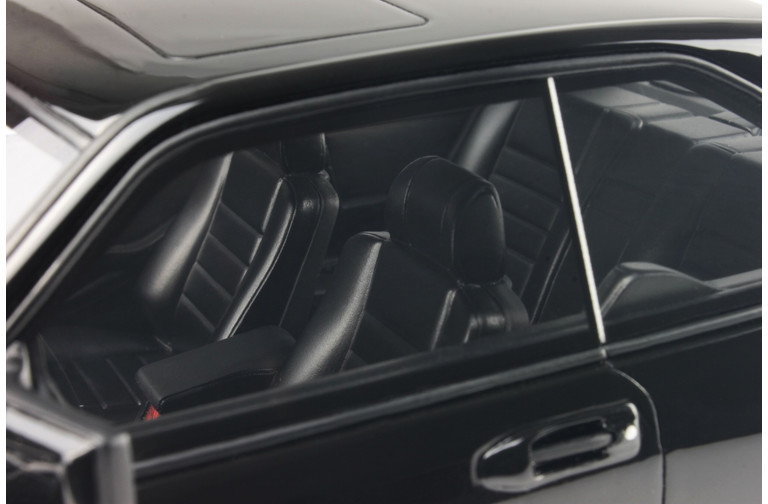 Mercedes-Benz 560 SEC AMG Black 040 1987