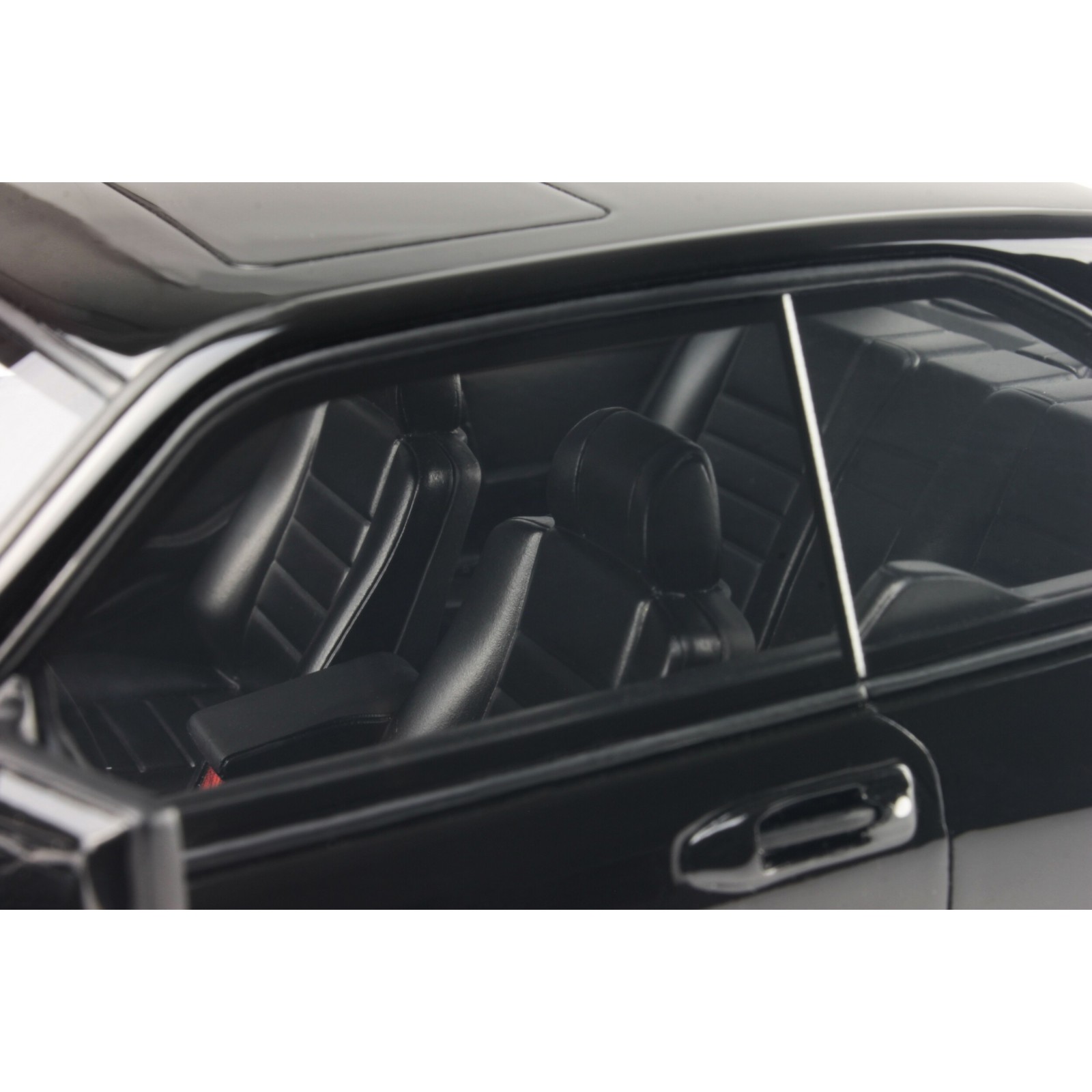 Mercedes-Benz 560 SEC AMG Black 040 1987