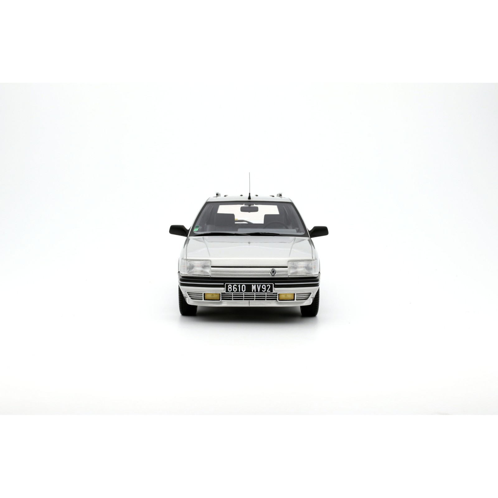 Renault 21 Nevada Phase 1 Argent Metallic 1988