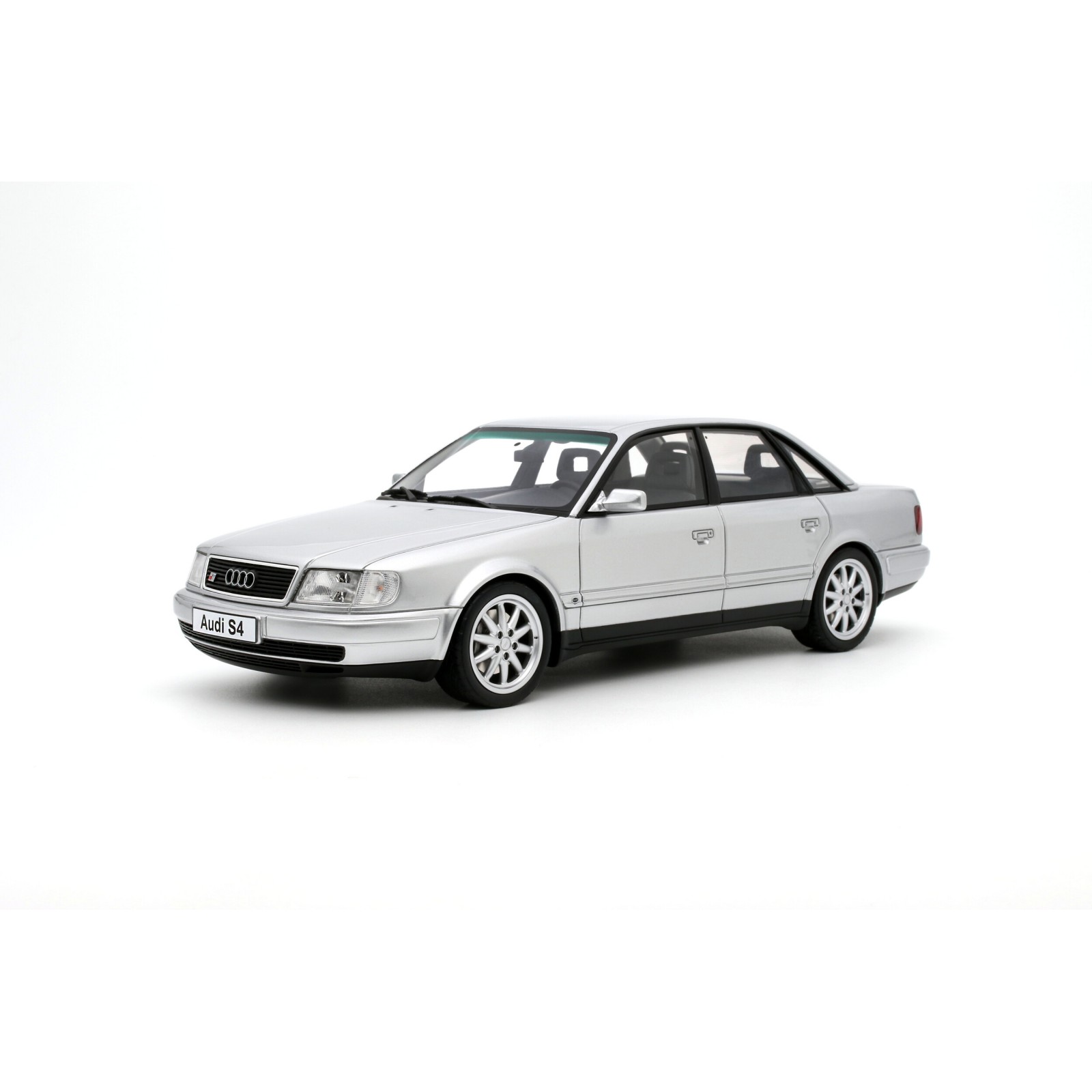 Audi S4 (C4) 4.2 V8 Crystal Silver C6 1993