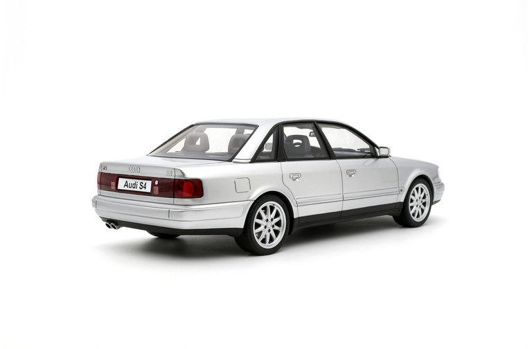 Audi S4 (C4) 4.2 V8 Crystal Silver C6 1993