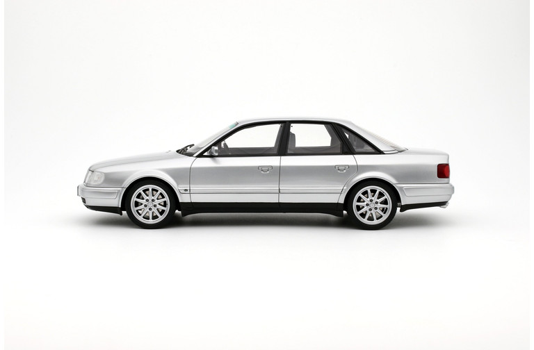 Audi S4 (C4) 4.2 V8 Crystal Silver C6 1993