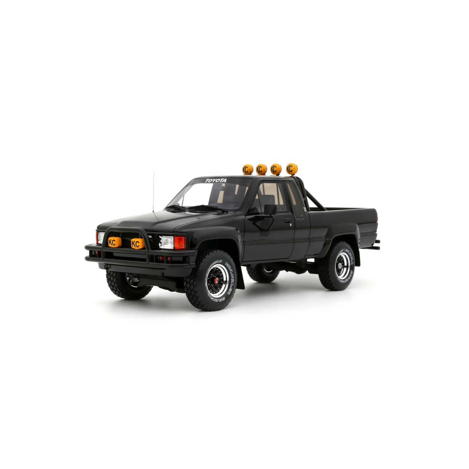 Toyota Hilux SR5 Glossy Black 202 1985