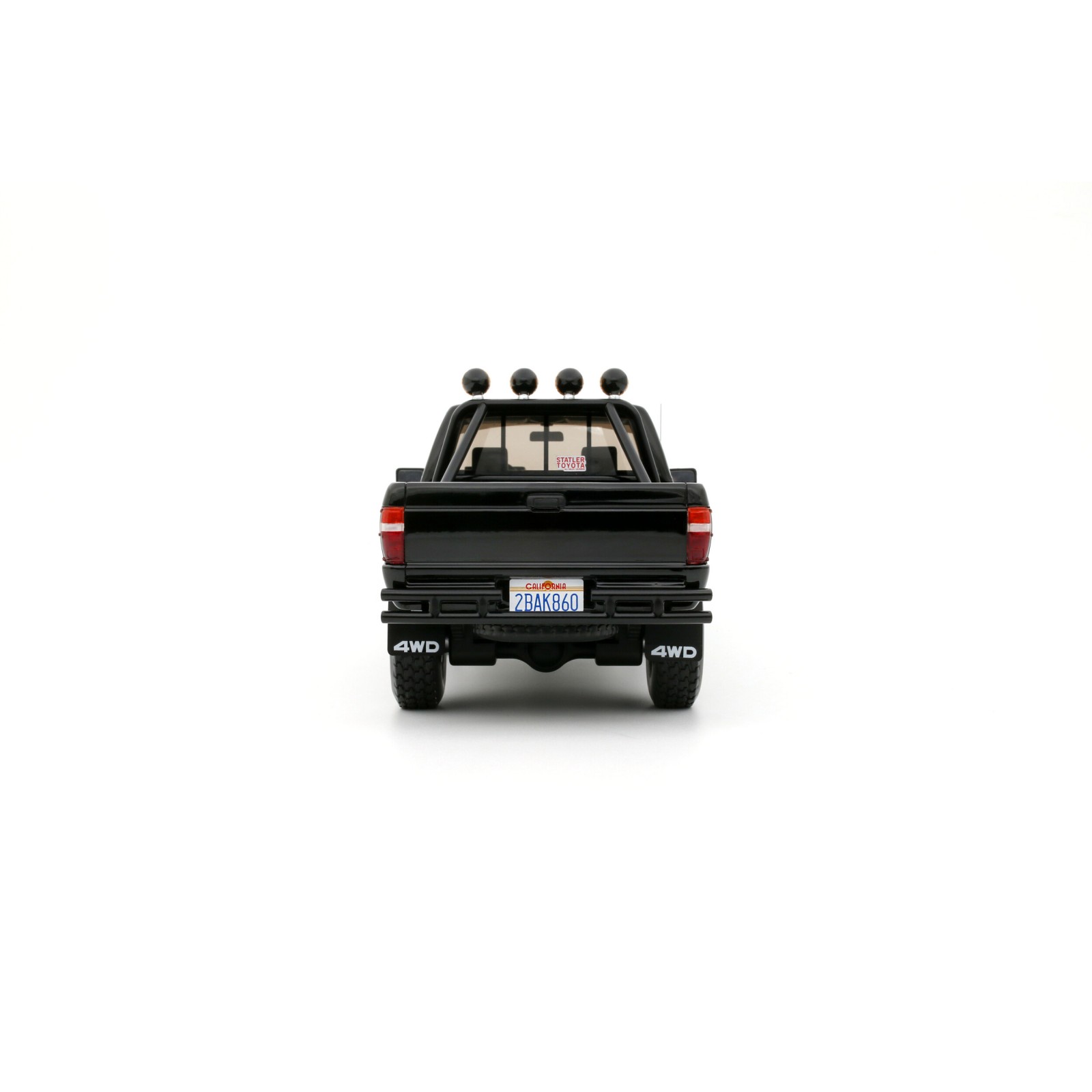 Toyota Hilux SR5 Glossy Black 202 1985