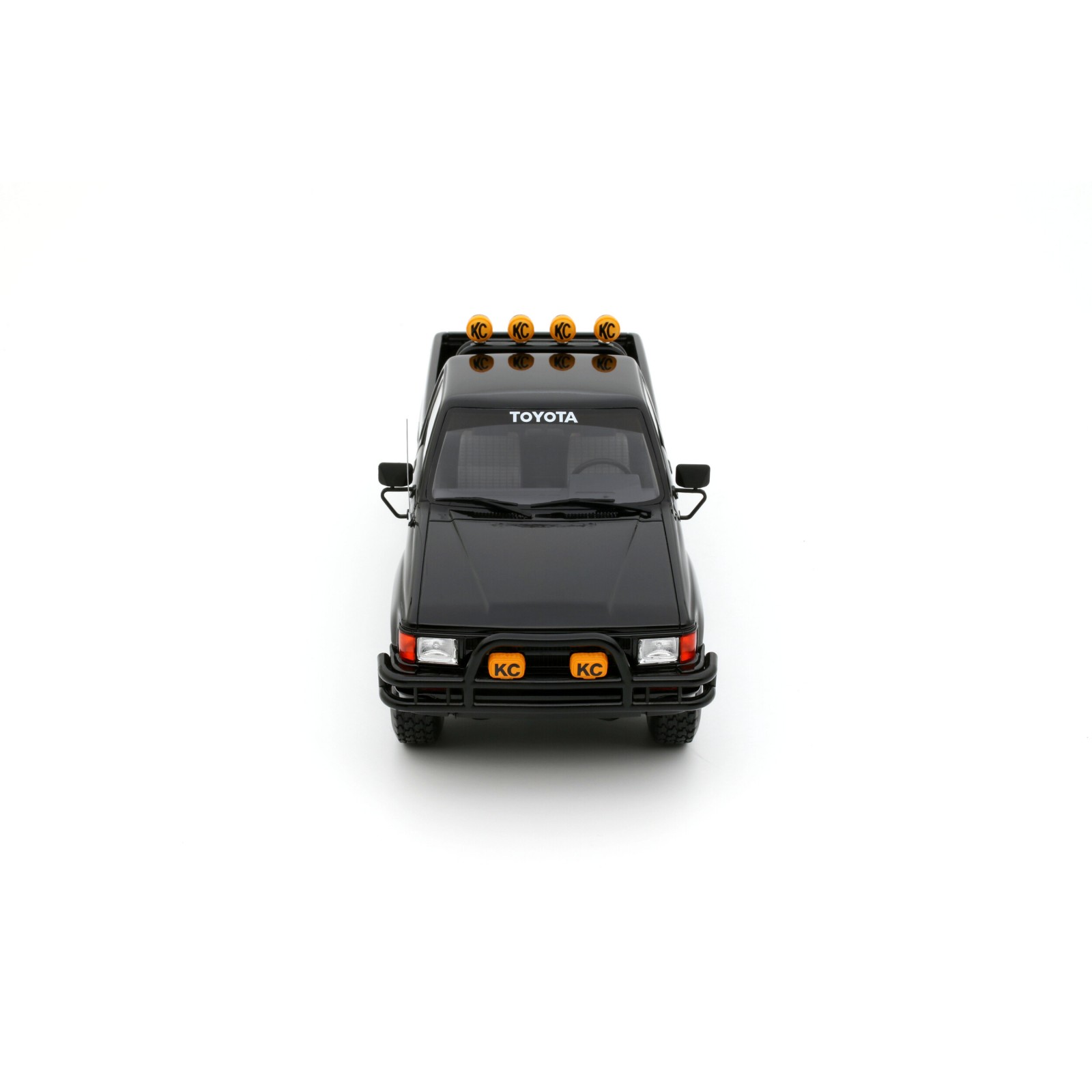 Toyota Hilux SR5 Glossy Black 202 1985
