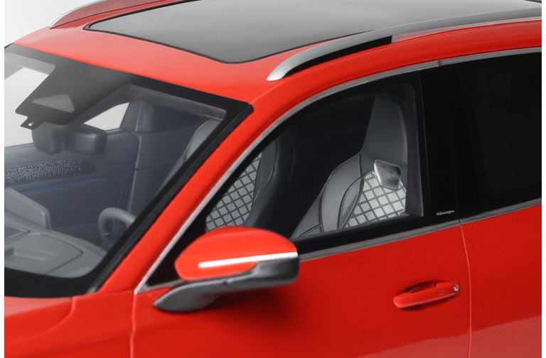 Volkswagen Tiguan e Tsi R-Line Persimmon Red Metallic LB3B 2024