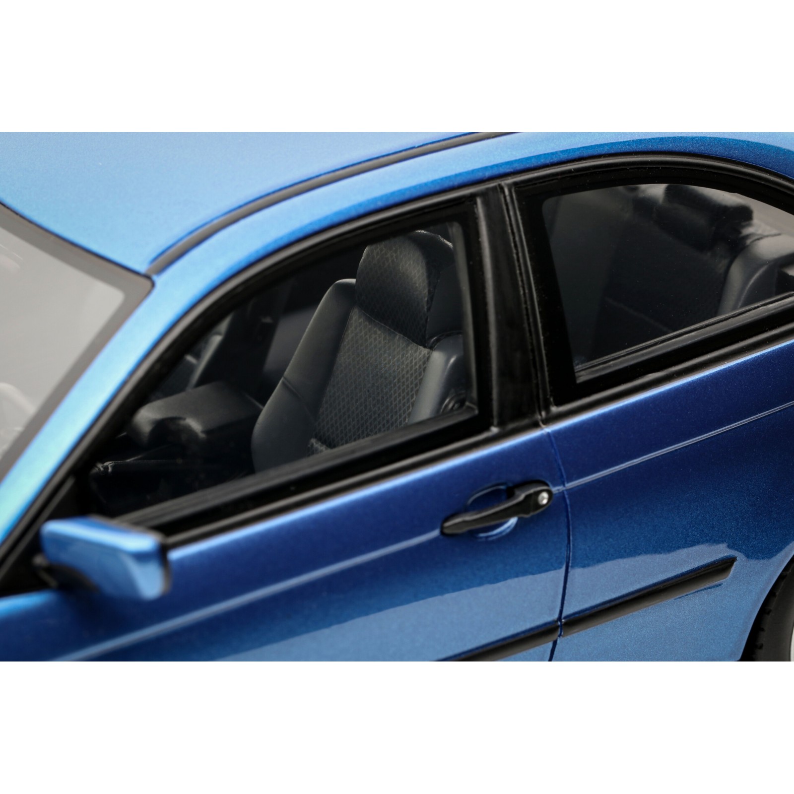 BMW E46 318 ti Compact Estoril Blue 2002