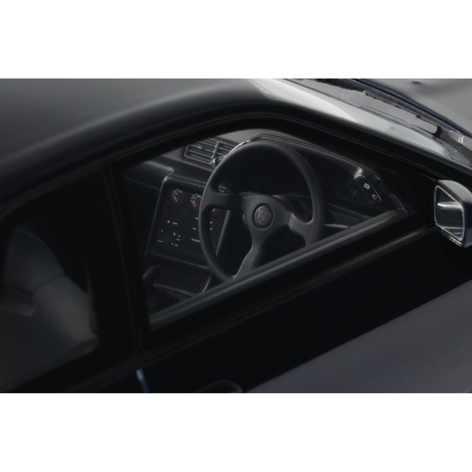 Nissan Skyline GT-R (BNR32) Dark Blue Pearl TH1 1993