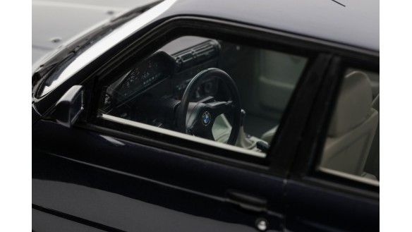 BMW (E30) M3 Europameister Macau Bleu Metallic 1988