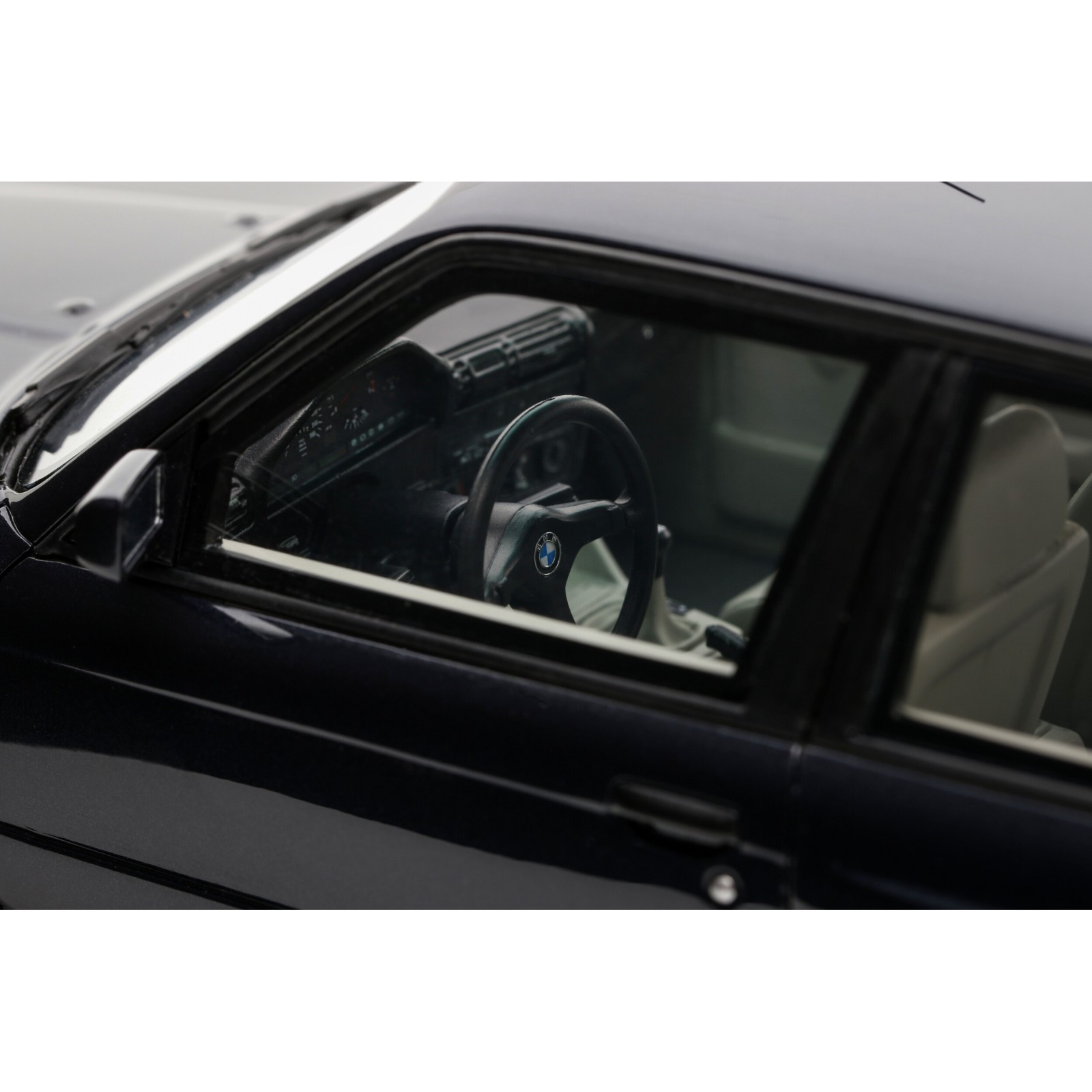 BMW (E30) M3 Europameister Macau Bleu Metallic 1988