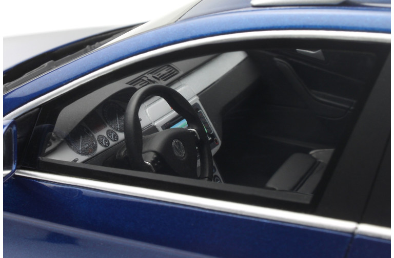 Volkswagen Passat (B6) R36 Variant Biscay Blue 2017
