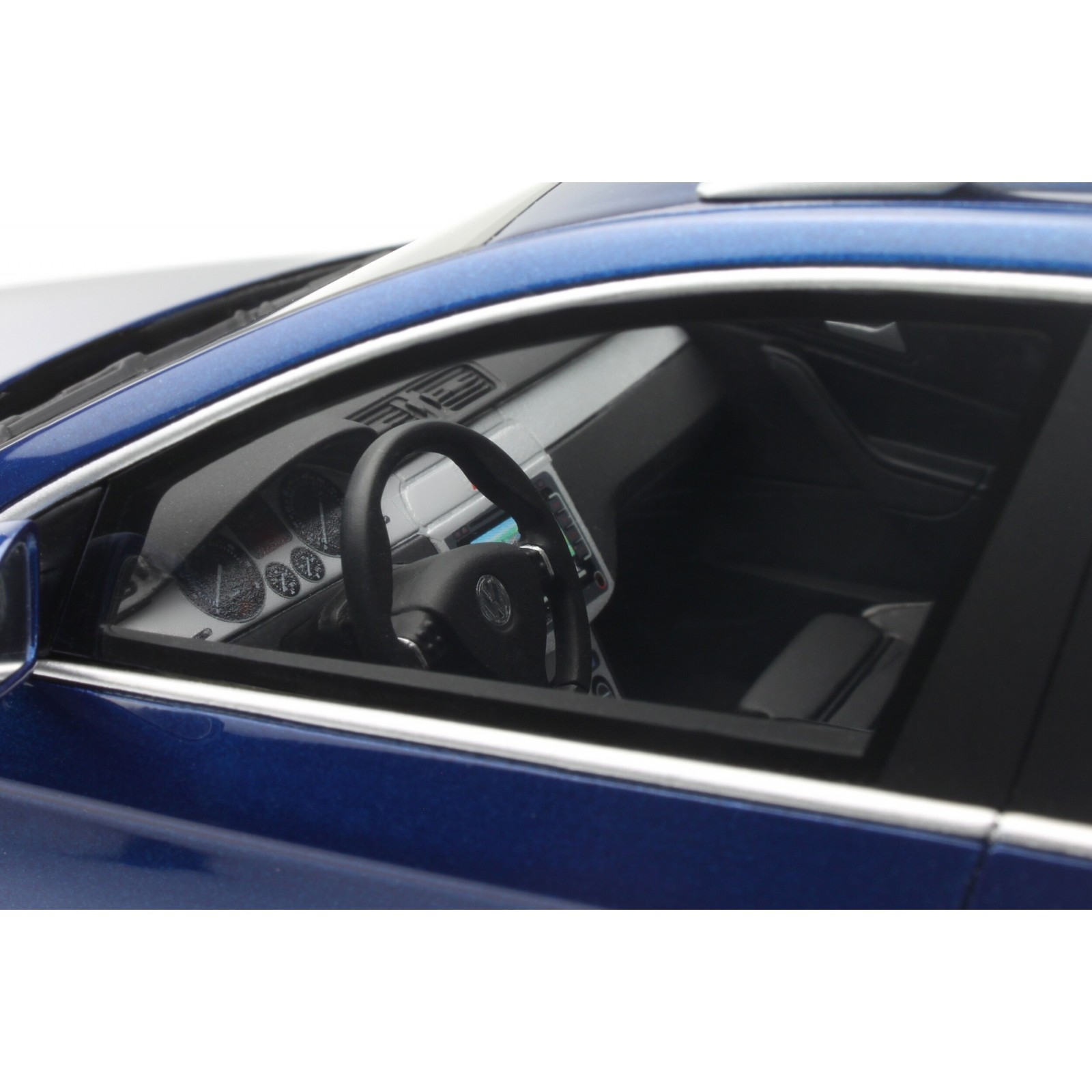 Volkswagen Passat (B6) R36 Variant Biscay Blue 2017