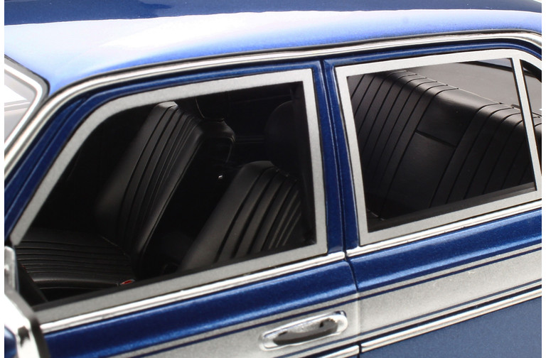 Mercedes-Benz W123 AMG Lapis Blau 1983