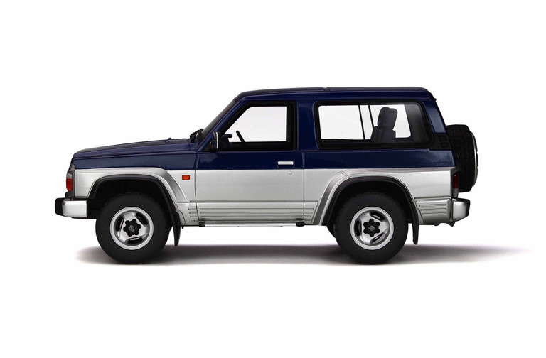 Nissan Patrol GR Blue TH1 & Silver KJ1 1992