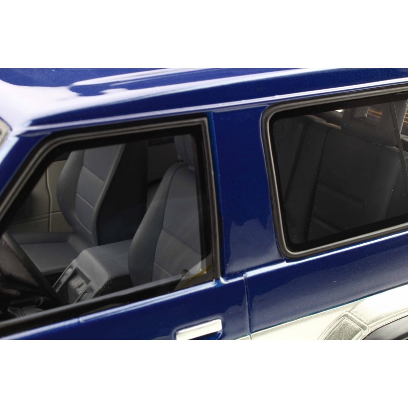 Nissan Patrol GR Blue TH1 & Silver KJ1 1992