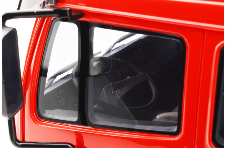 Mercedes-Benz SK 1748 Glutrot 1990