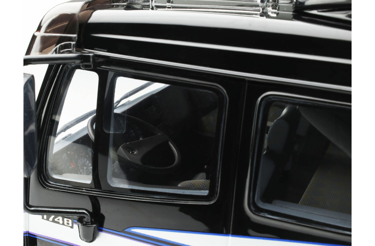 Mercedes-Benz SK 1748 Schwarz Black 1990