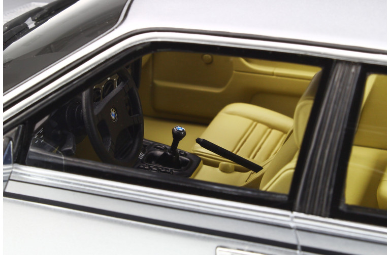 BMW E24 635 CSI Polaris Silver 1982