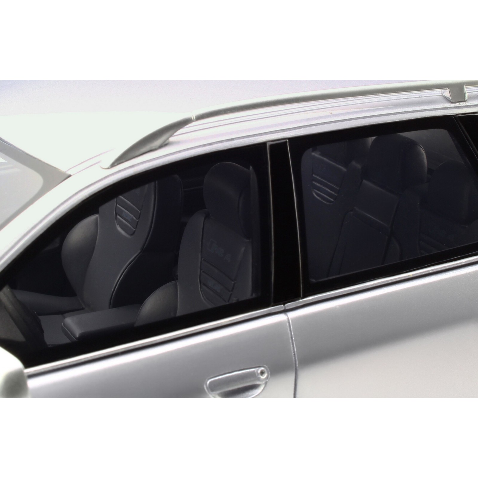 Audi RS 4 (B5) Gris Argent AVUS 2000