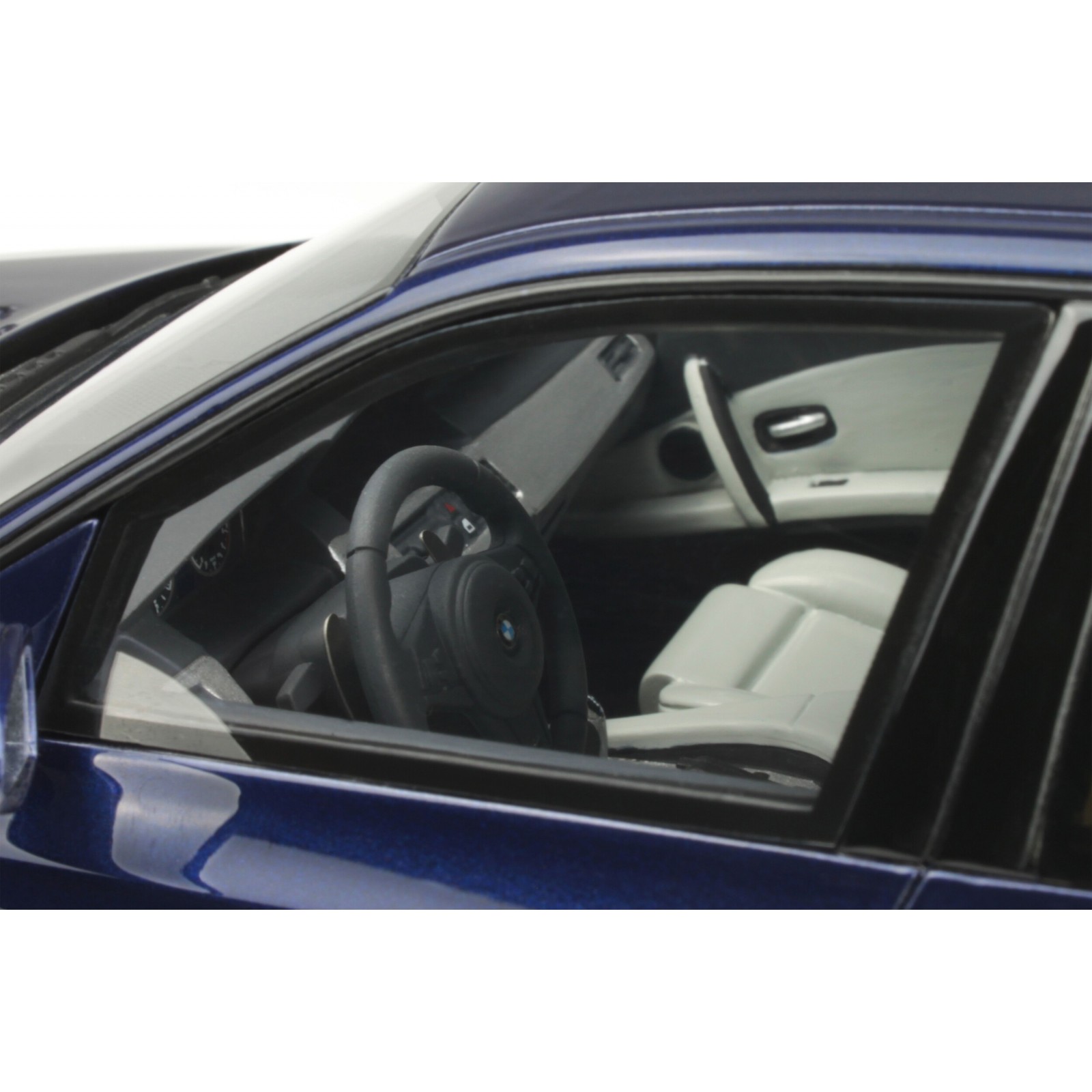 BMW M5 (E61) Touring Monaco Blue 2007