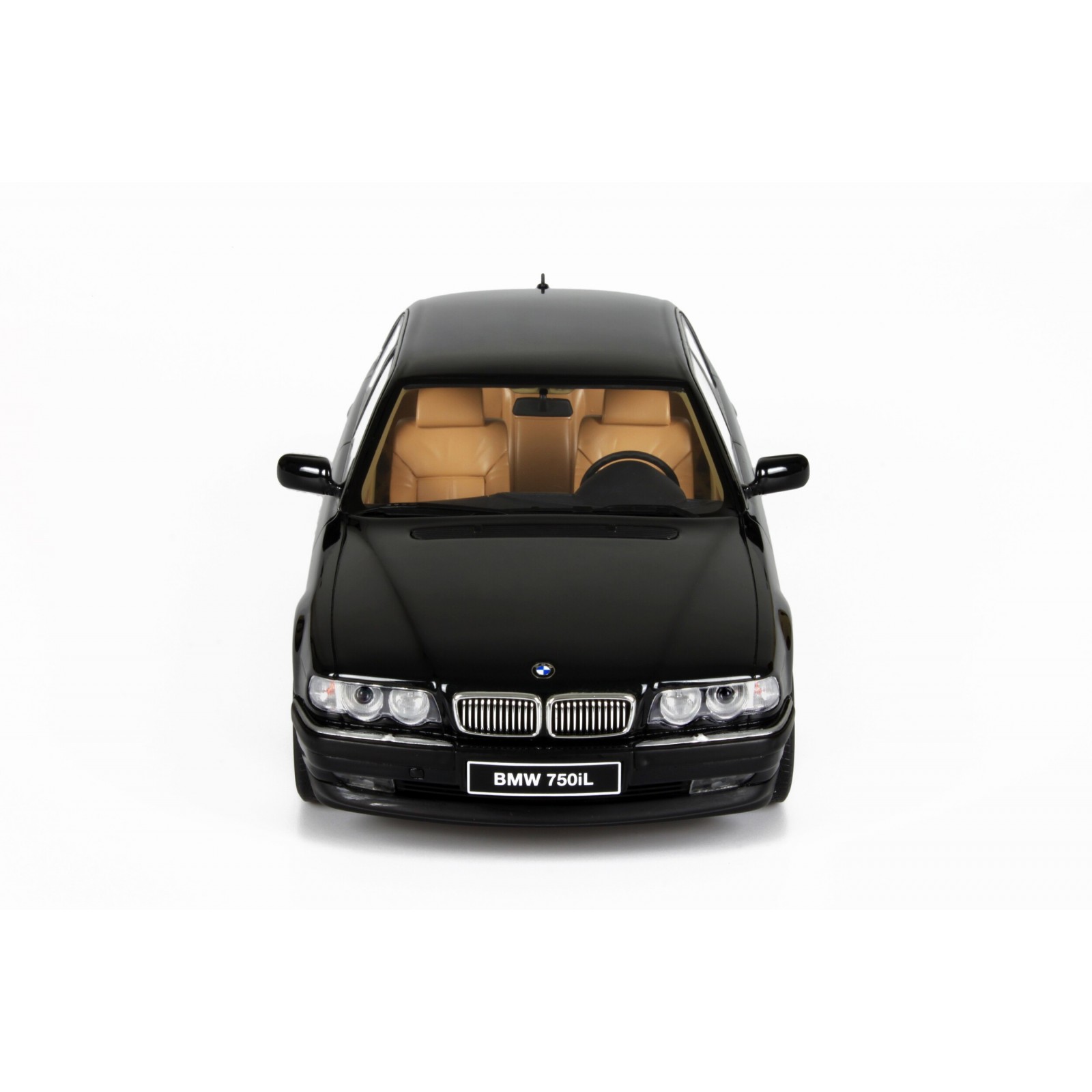 BMW E38 750 iL Schwarz II 668 1998