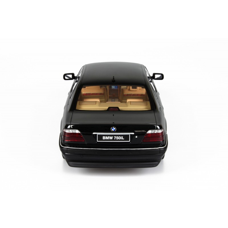 BMW E38 750 iL Schwarz II 668 1998