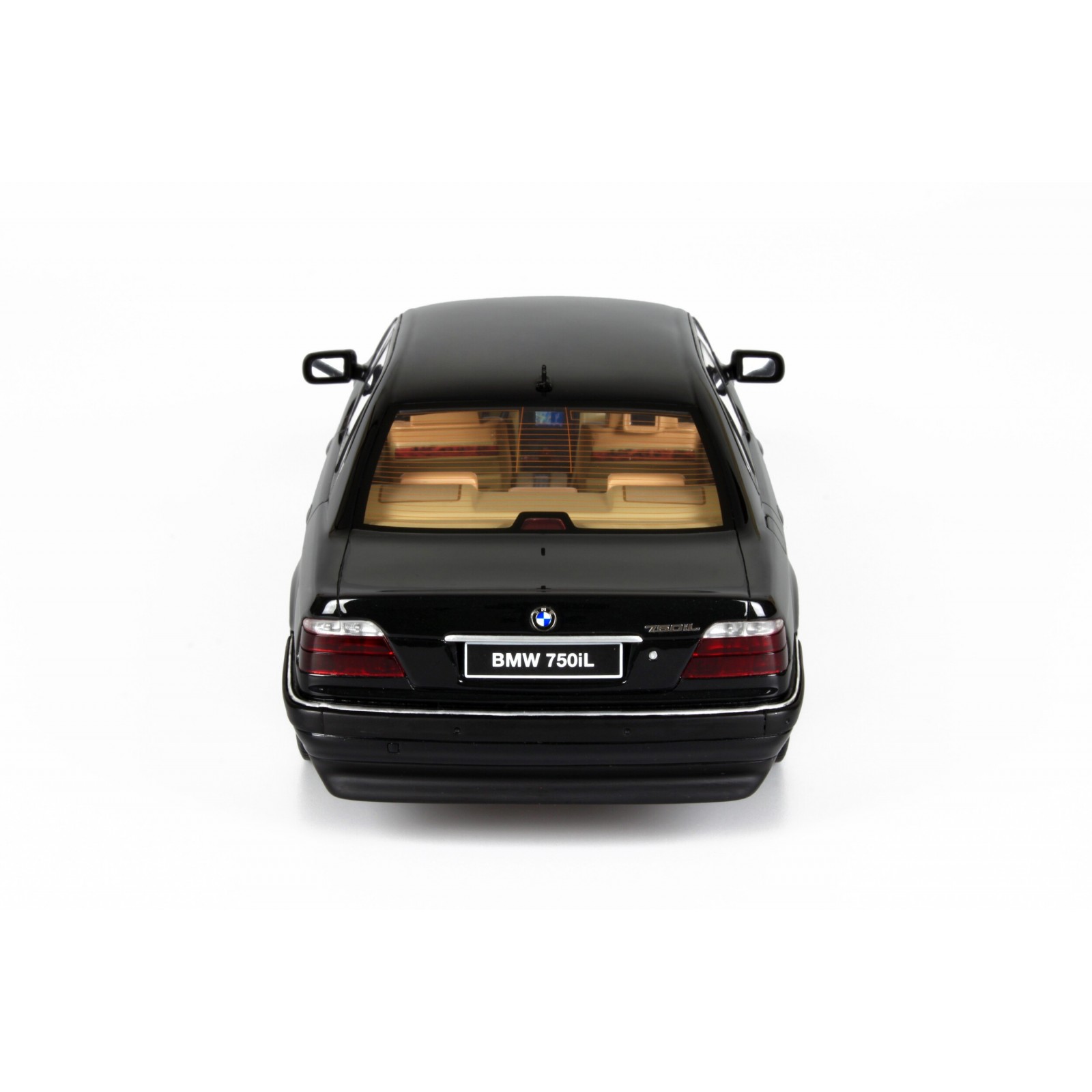 BMW E38 750 iL Schwarz II 668 1998