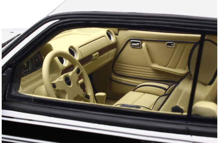 Mercedes-Benz 280 CE AMG Artic White 1983