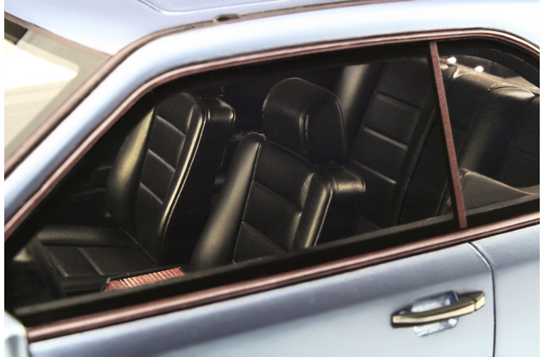 Mercedes-Benz E320 (C124) Coupe Pearl Blue 1987