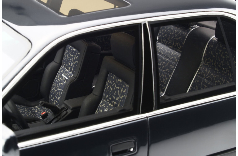 Opel Omega Evo 500 Metallic Black Novaschwarz 1990