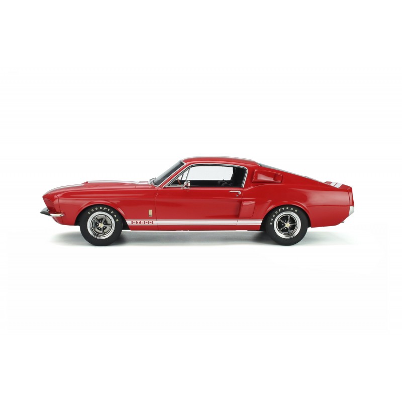 Shelby GT500 FastBack Candy Apple Red 1967