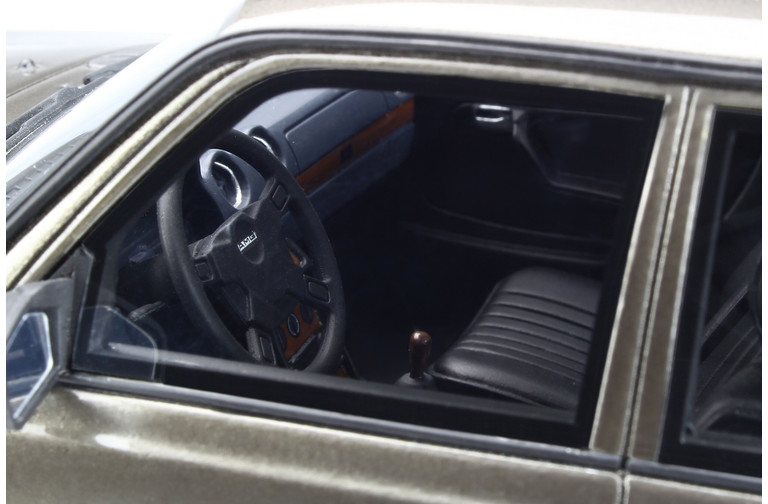 Mercedes-Benz 280 (W123) AMG Anthracite Grey Metallic 1980