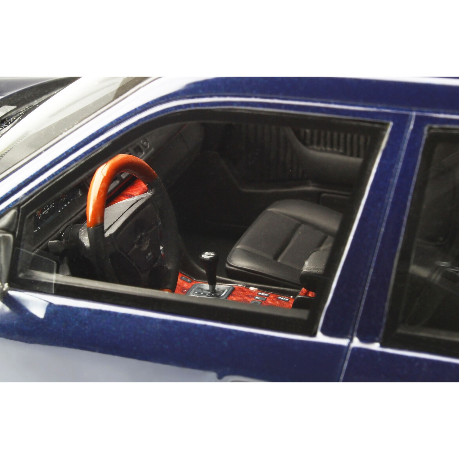 Mercedes-Benz E36 (S124) Ph.3 AMG Azurite Blue 1995