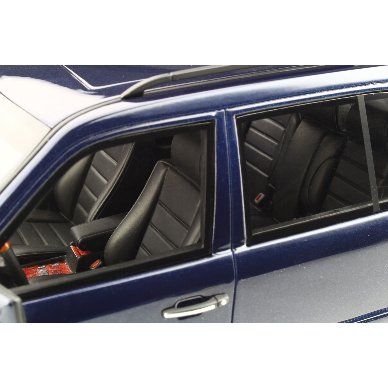 Mercedes-Benz E36 (S124) Ph.3 AMG Azurite Blue 1995