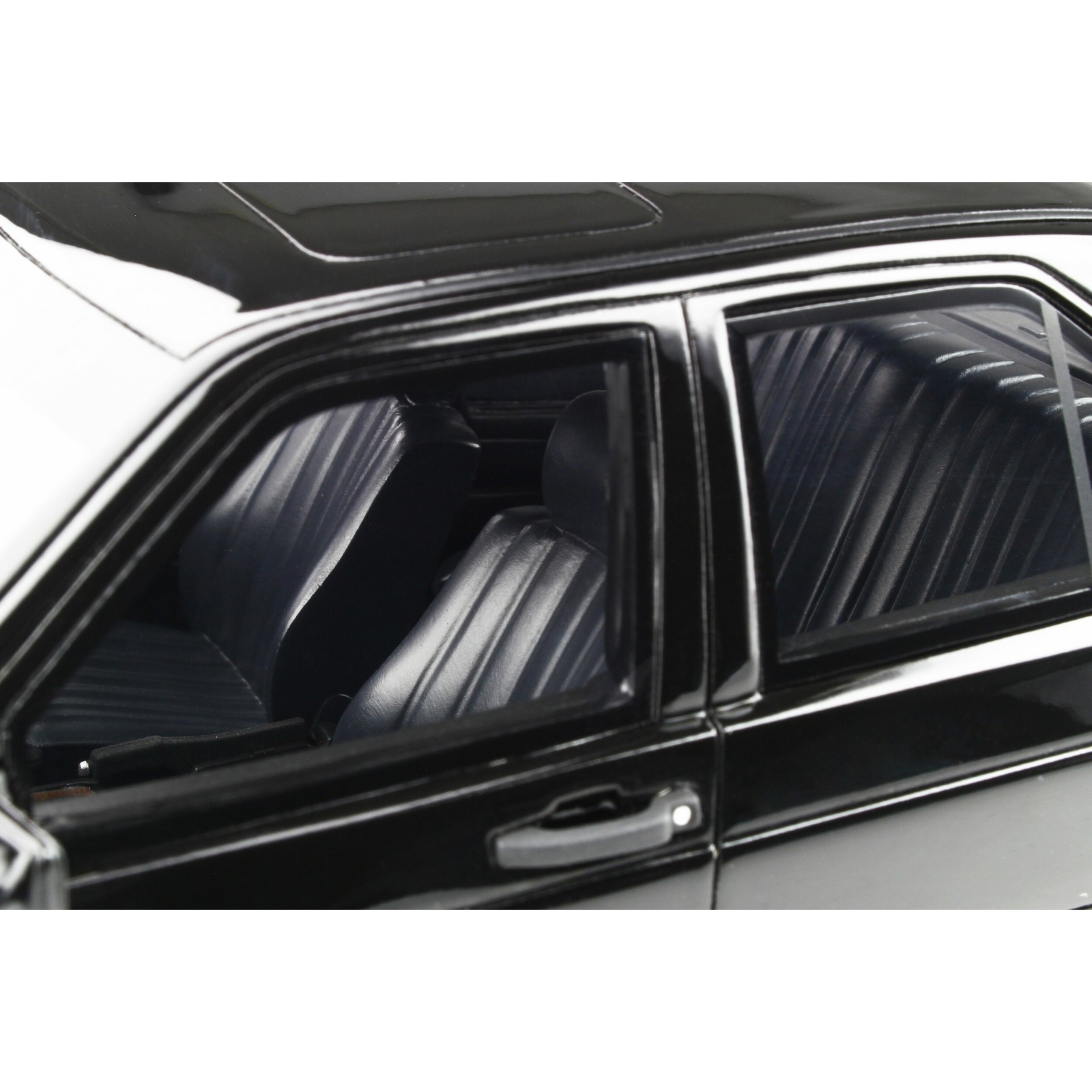 Mercedes-Benz 190E 2.3 AMG Black 1984