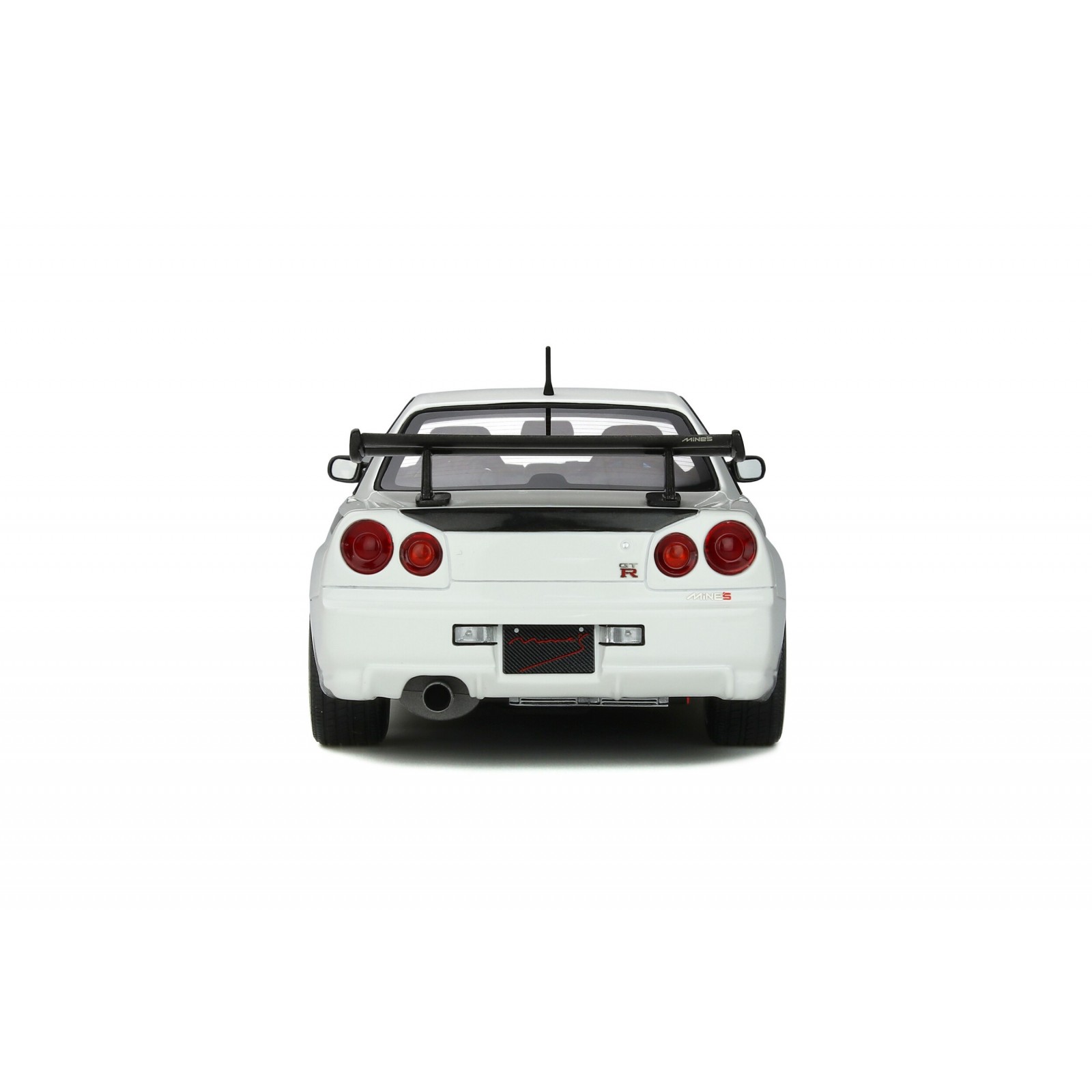 Nissan Skyline GT-R Mines White Pearl 2011