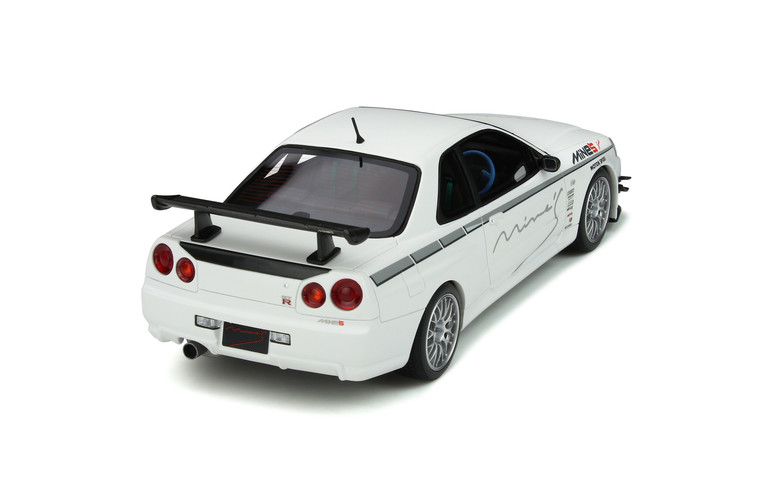 Nissan Skyline GT-R Mines White Pearl 2011