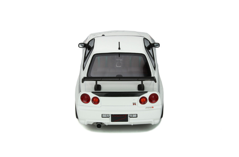 Nissan Skyline GT-R Mines White Pearl 2011