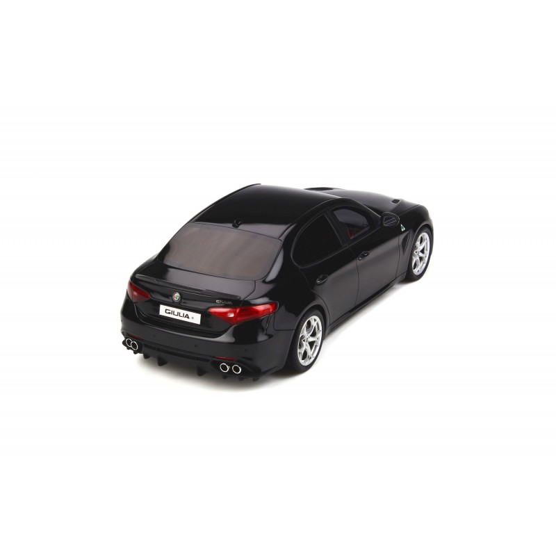 Alfa Romeo Giulia Quadrifoglio Nero Vulcano 2016