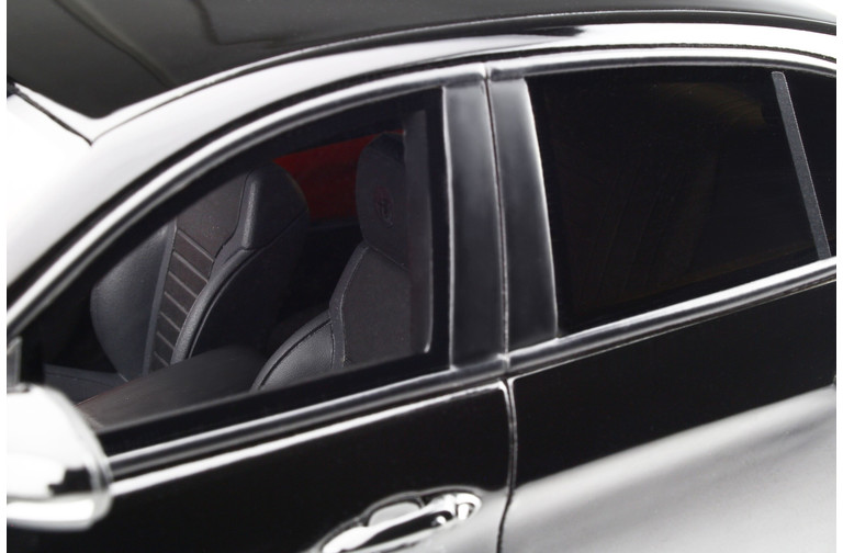 Alfa Romeo Giulia Quadrifoglio Nero Vulcano 2016