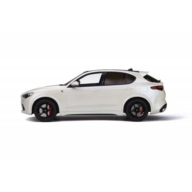 Alfa Romeo Stelvio Quadrifoglio Alfa White 2017