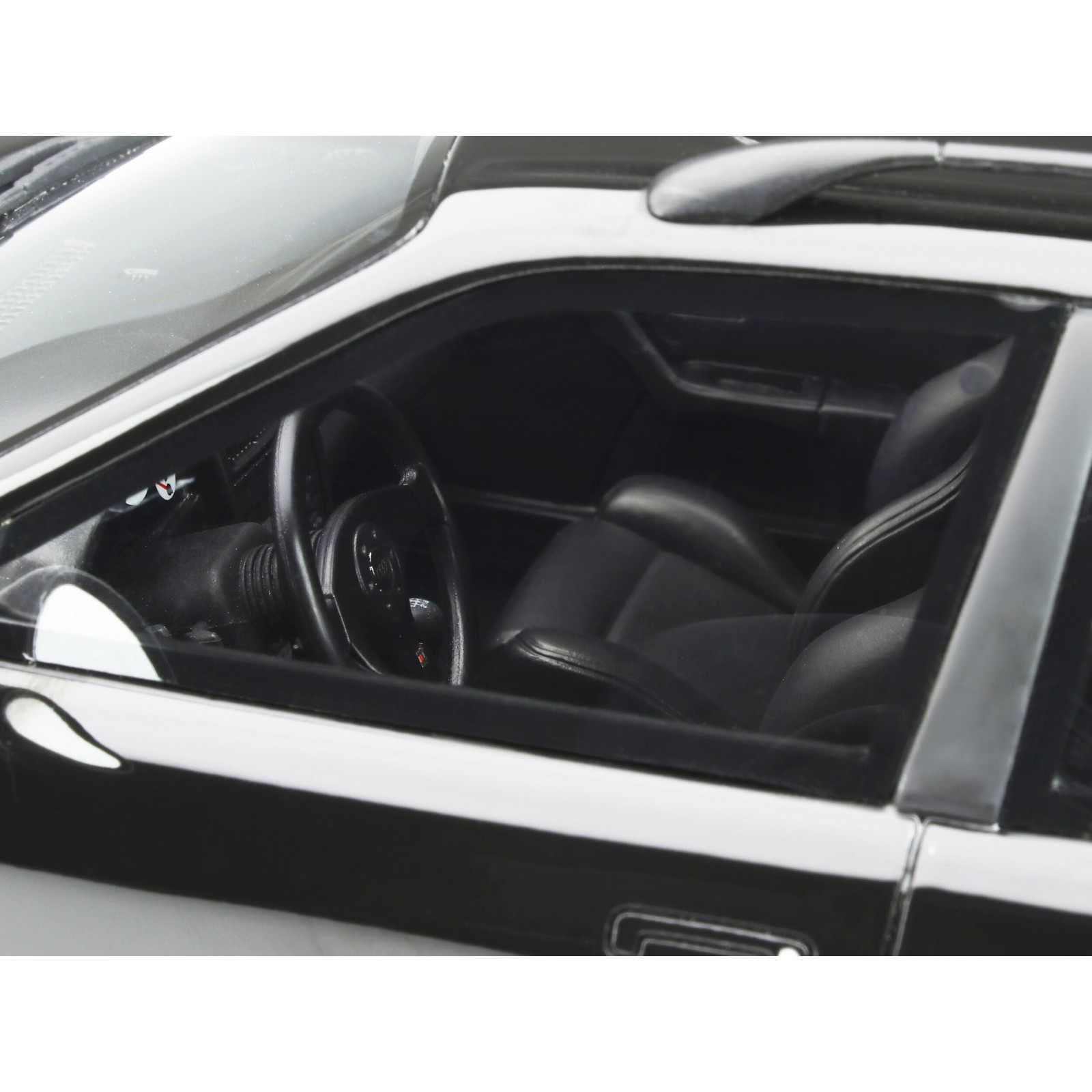 Audi Avant RS2 (B4) Noir Brillant Vernis 1994